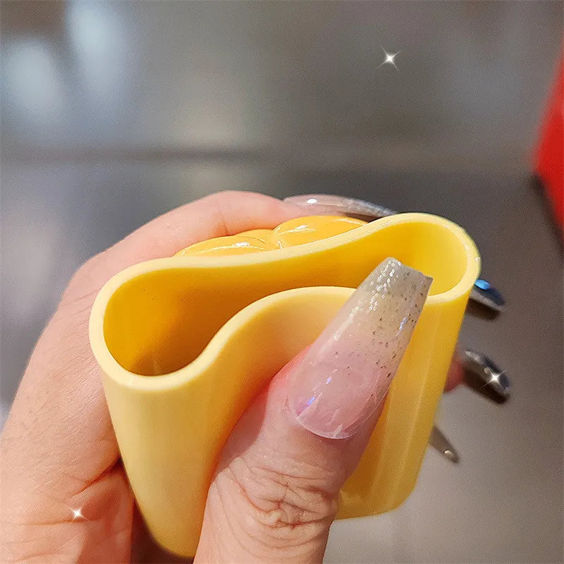 Case for Apple 18/20w Cartoon Winnie The Pooh Charger Protective Case for iPhone 16 15 14  Data Cable Head Bite Protector Shell